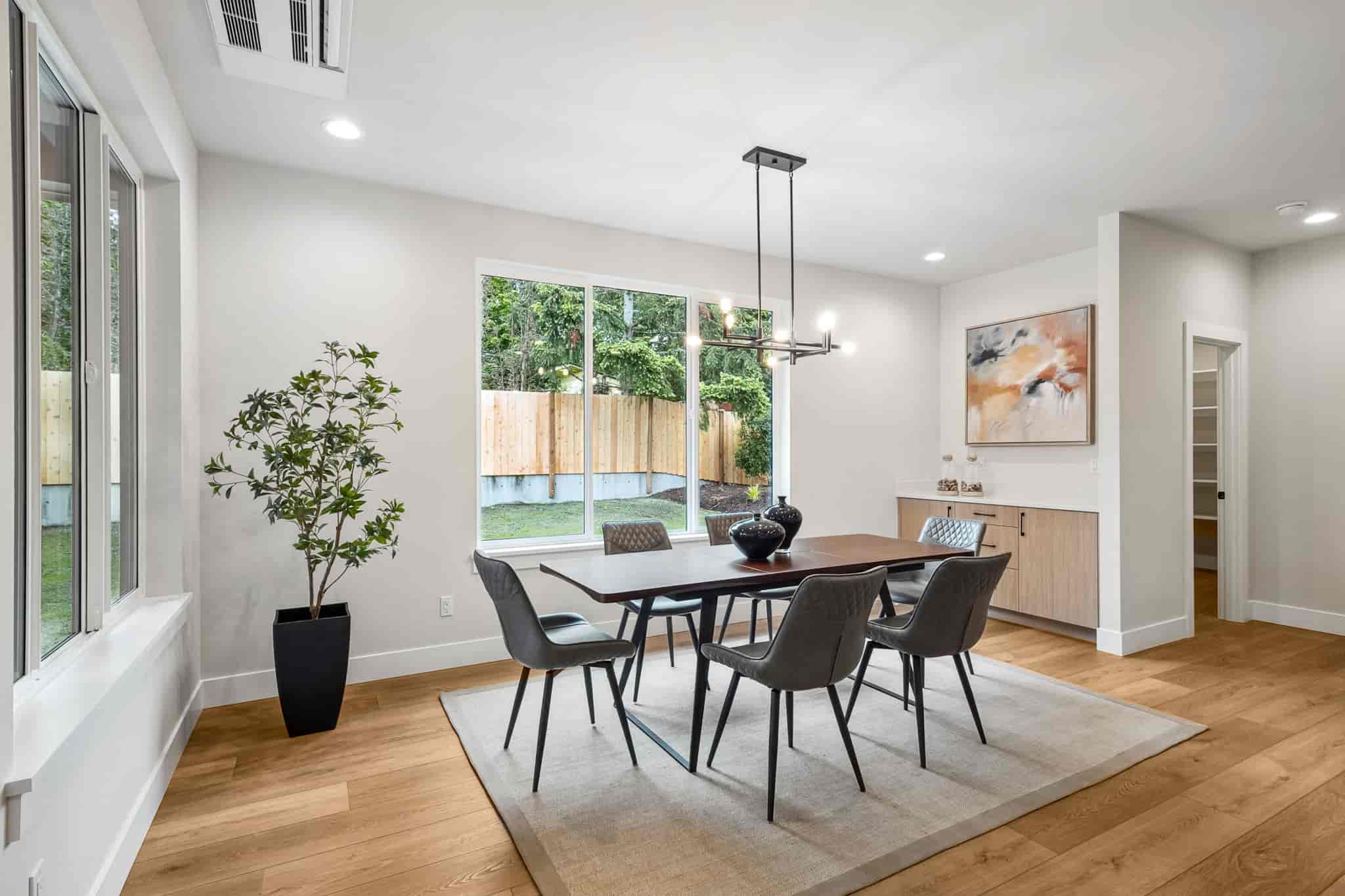 Beautiful, Reliable Residential Lighting​